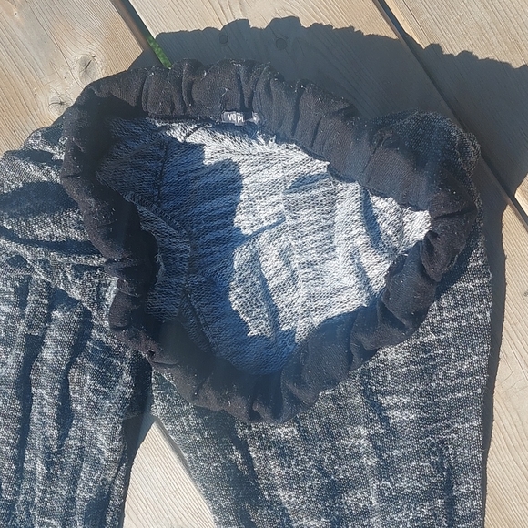 Sweats - Picture 5 of 6